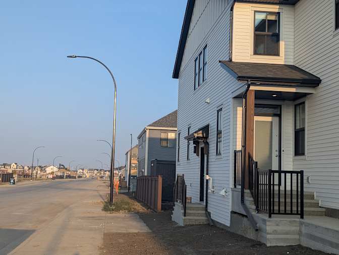 STUDENTS, INTERNS & YOUNG PROFESSIONALS's room