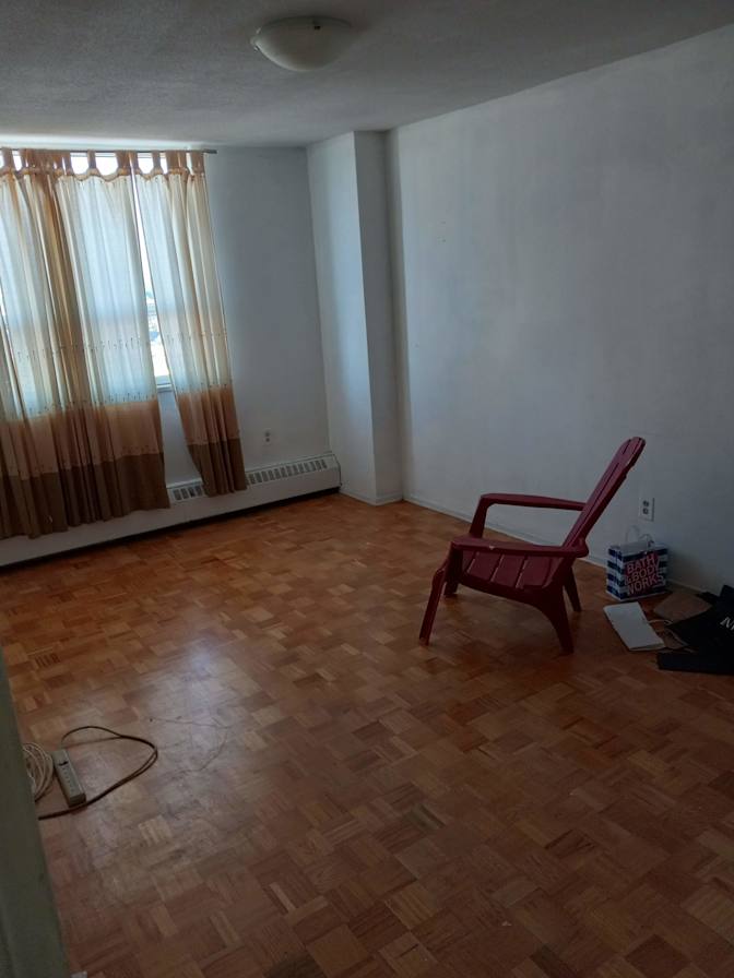 B's room