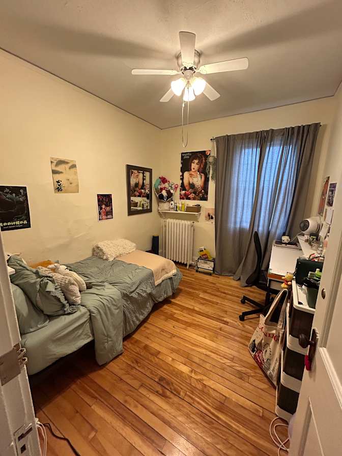 Mido's room