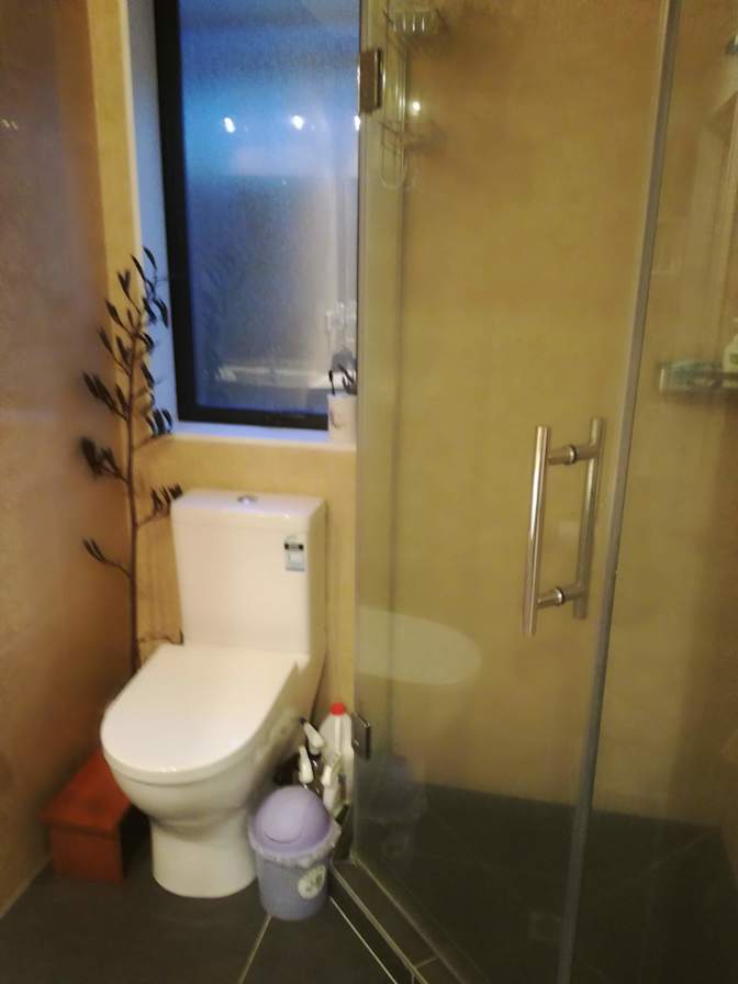 Bernadette Dee's room