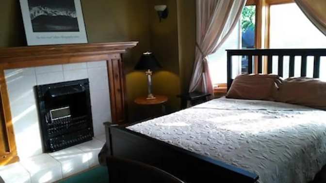 Suzanne's room