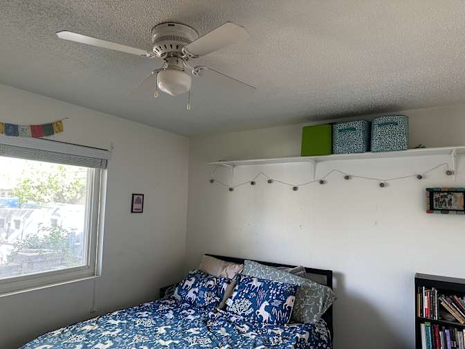 Lor's room