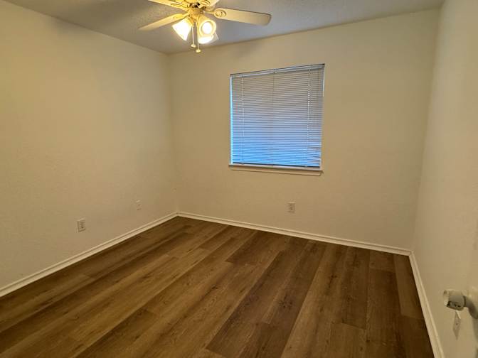 LEON's room