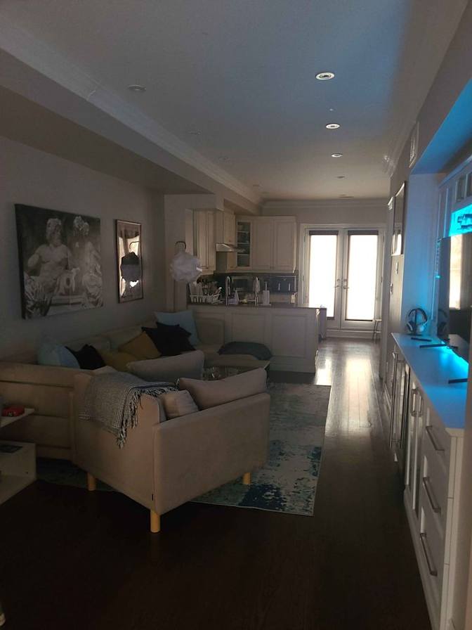 Tom's room