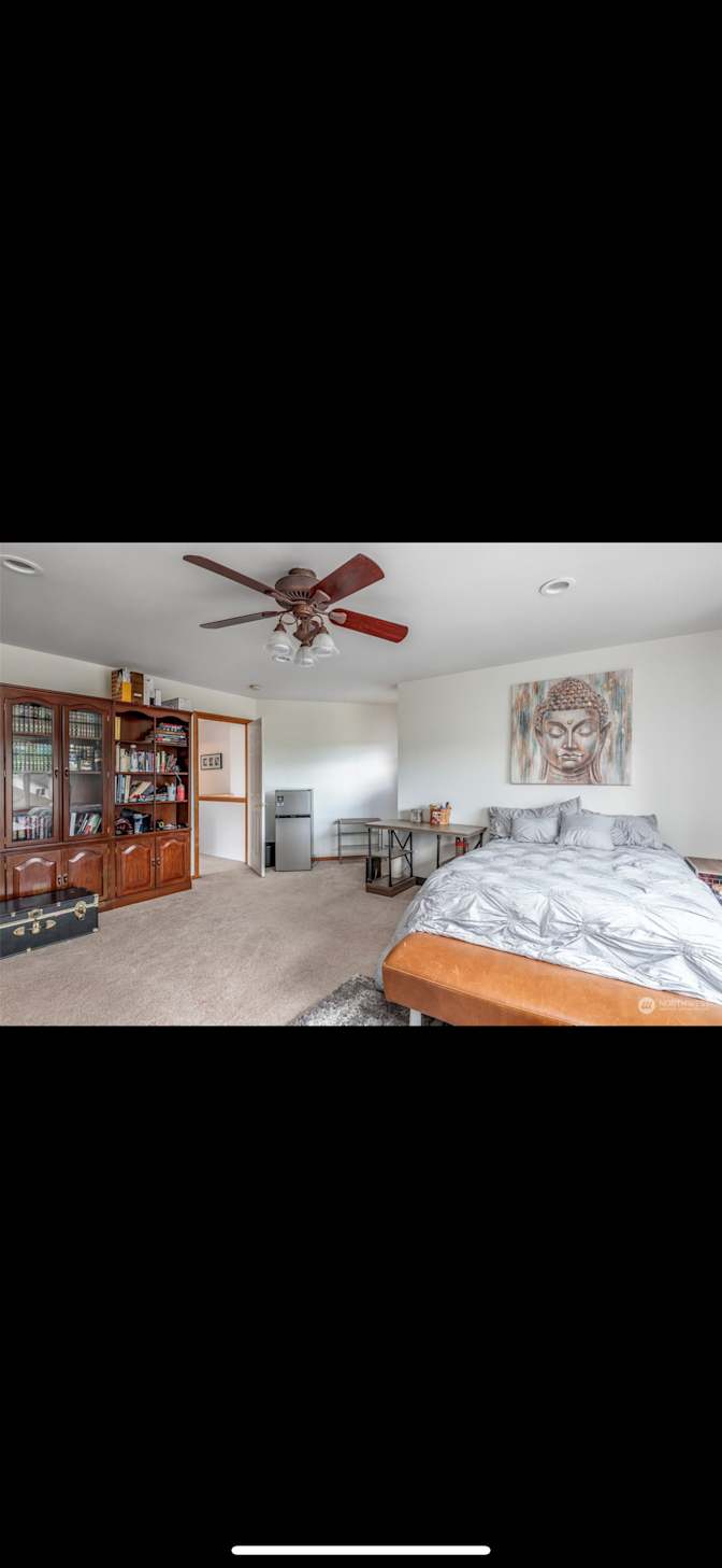 Siri Chandana's room