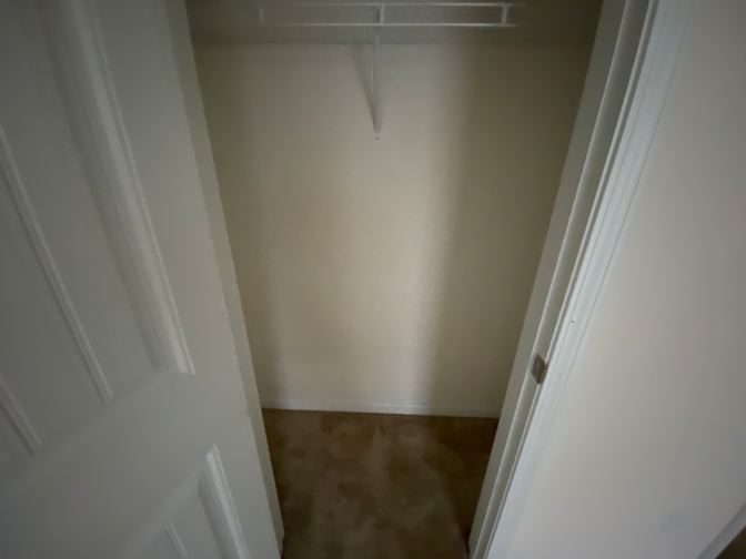 Alcove Rooms's room