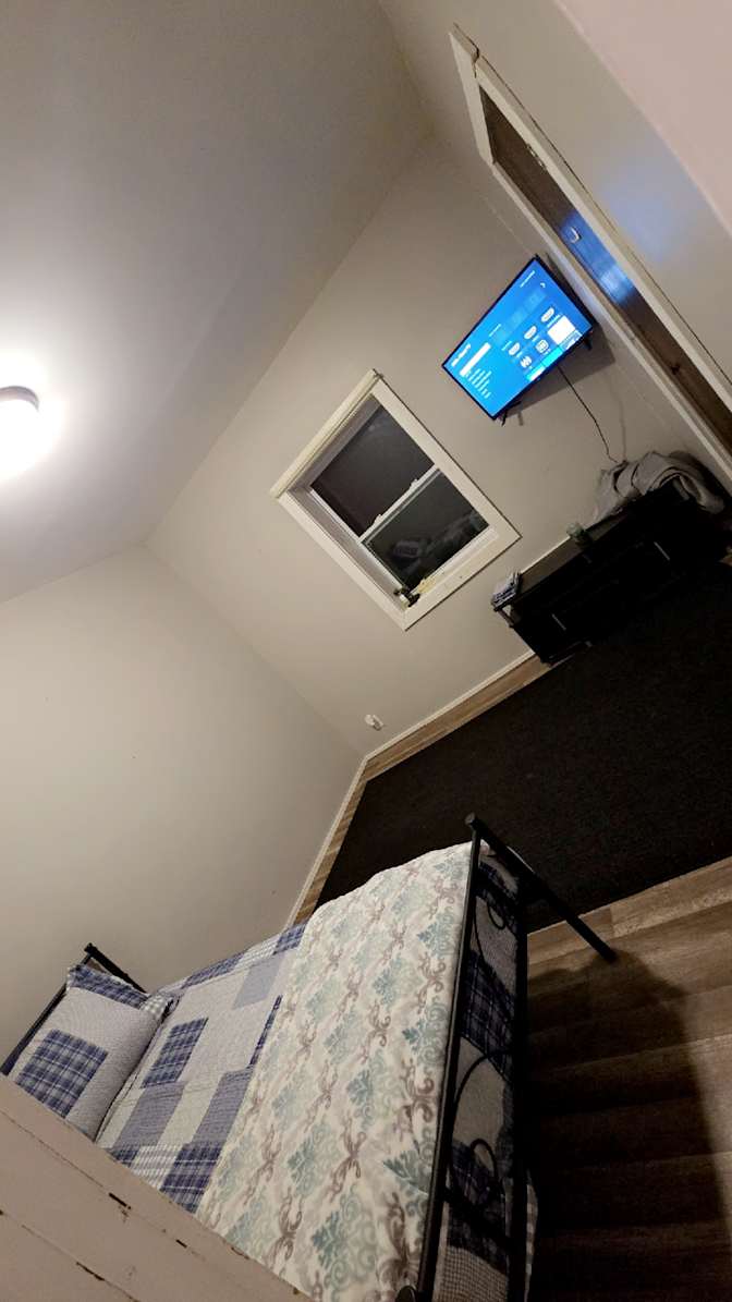 Jeremy G's room