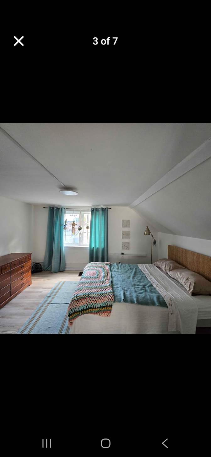 Stephanie's room