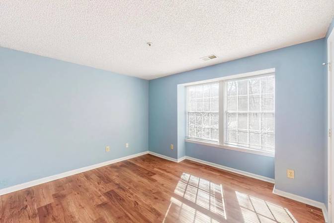 Alcove Rooms's room