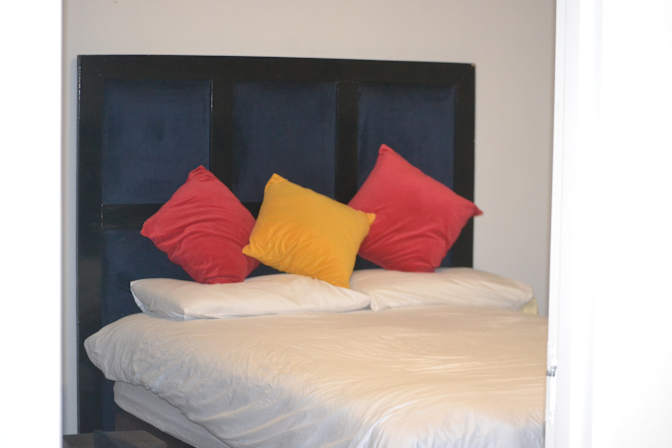 Ashton Kotts's room
