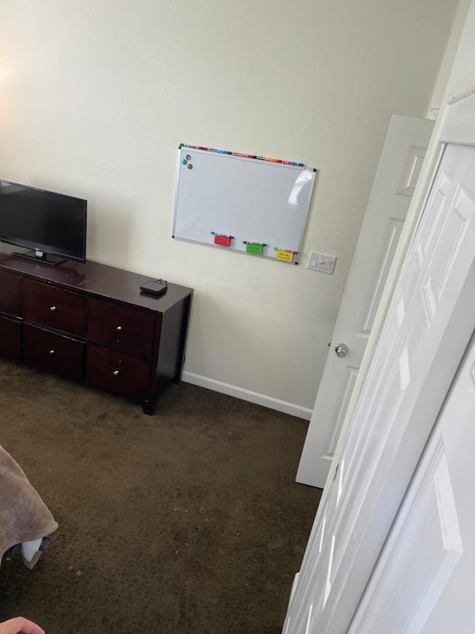 TEN's room
