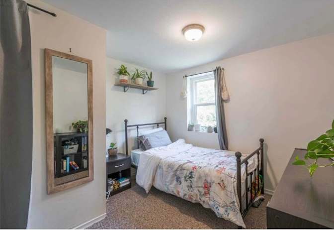 Kate's room