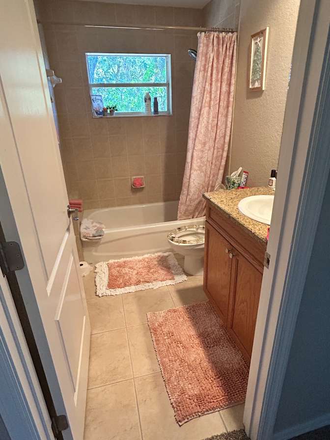 Judy vee's room