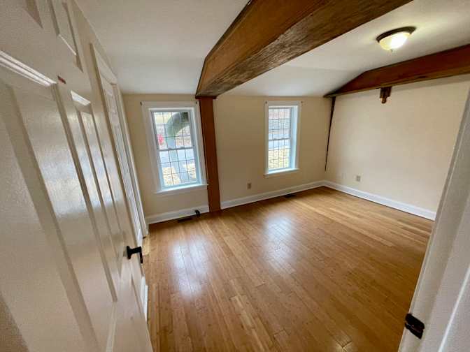 sarah loscutoff's room