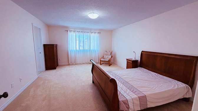Teji C.'s room