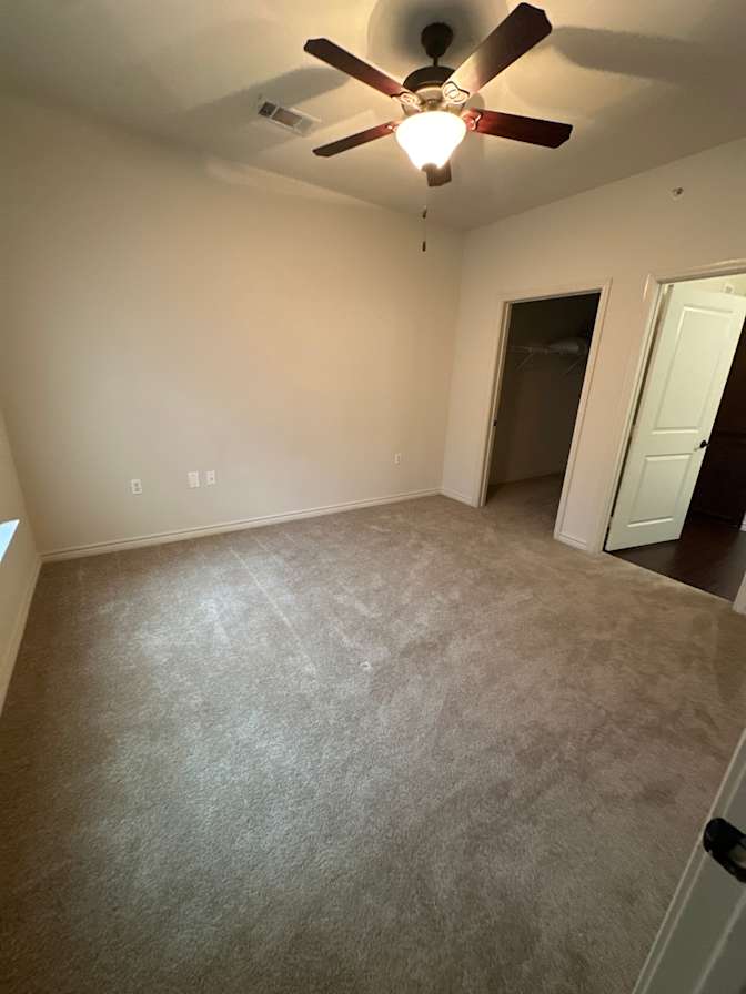 Hushnud's room