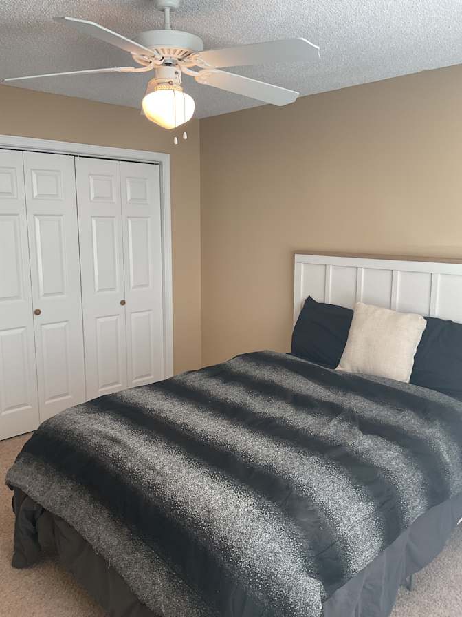 Iyanna's room
