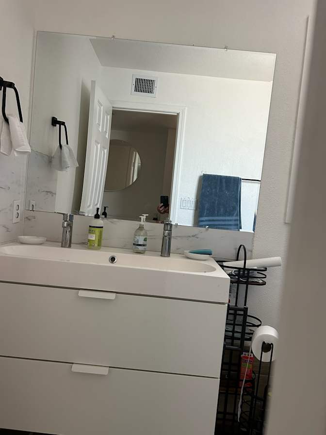 Nd's room
