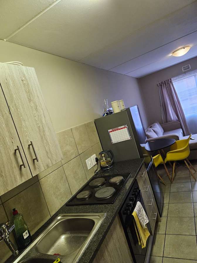 Snenhlanhla's room