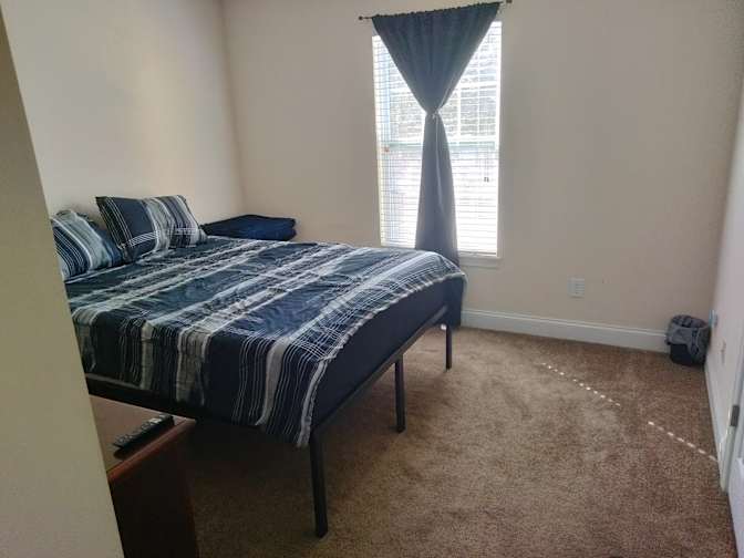 Roberto's room