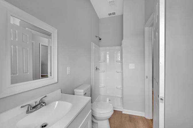 lifedoorrentals's room