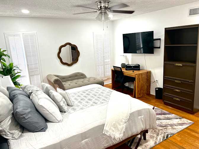 Morenike ONeal's room