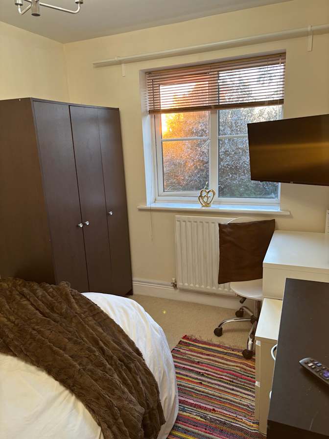 Lee Collar's room