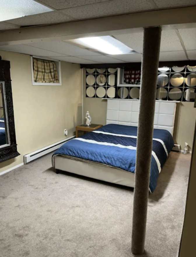 Veena Meer's room