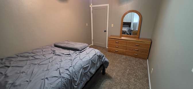 Frank Ramirez Jr's room