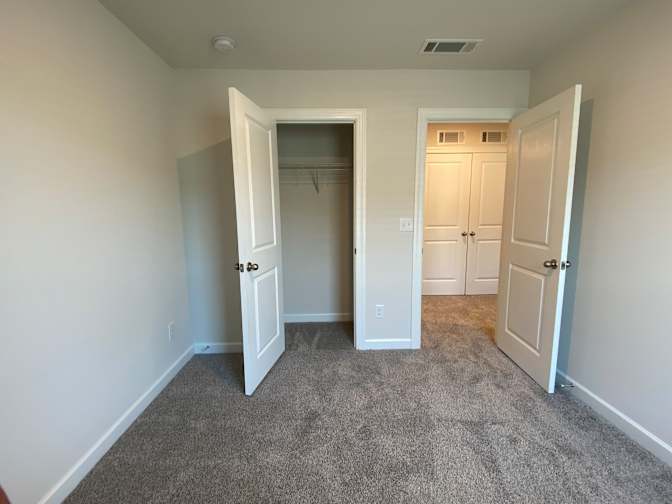 Alcove Rooms's room