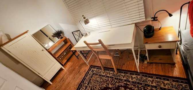 Laure's room