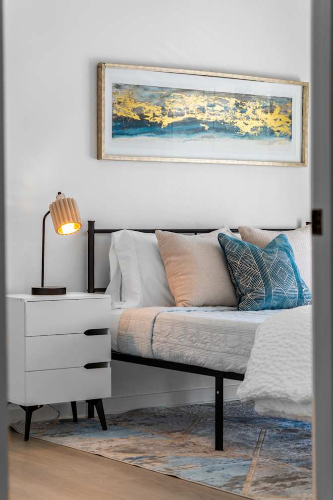 Tomic Properties's room