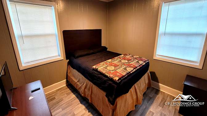 GBU Holdings Group's room
