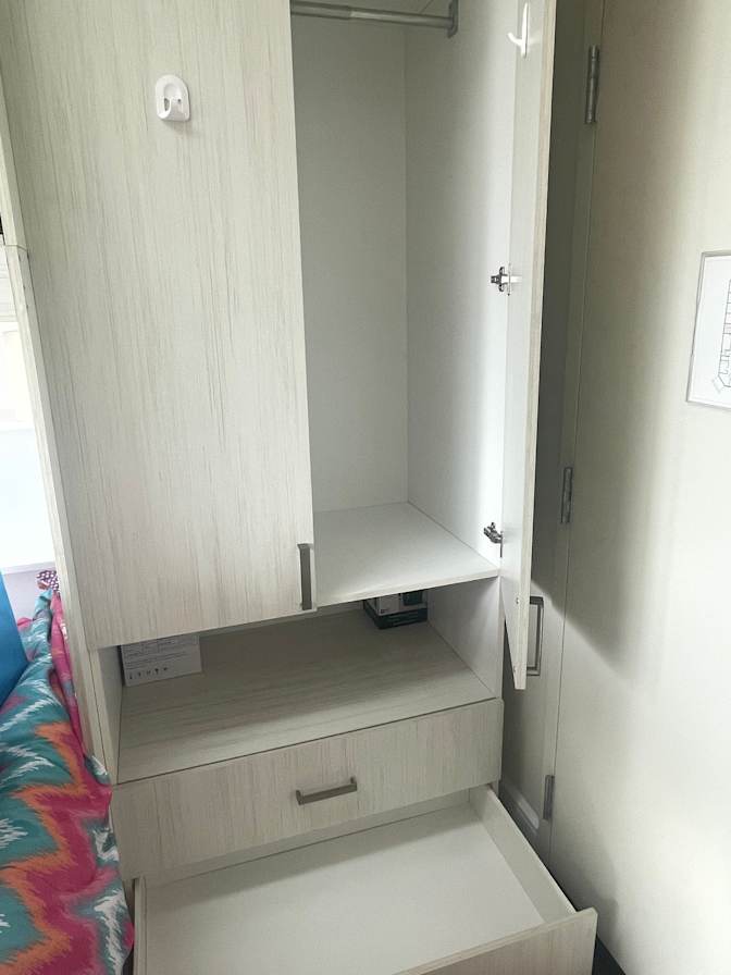 Ro's room