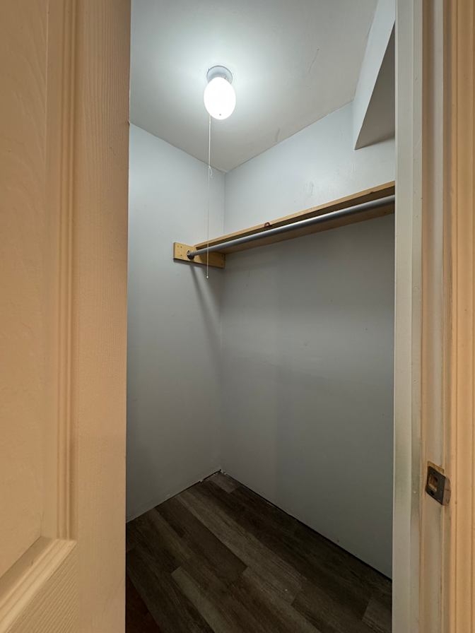 Yen's room