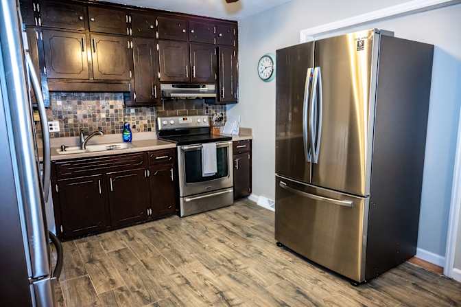 lifedoorrentals's room