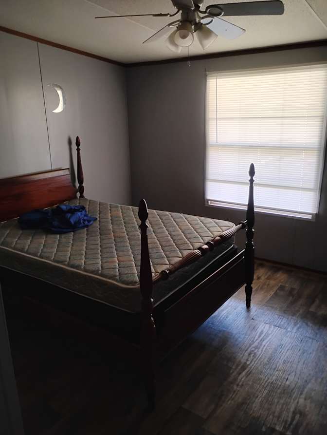 James Gangluff's room