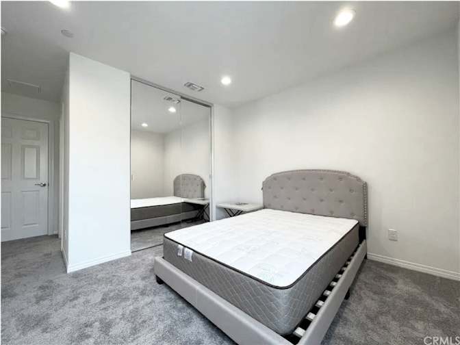 Lakevilla's room