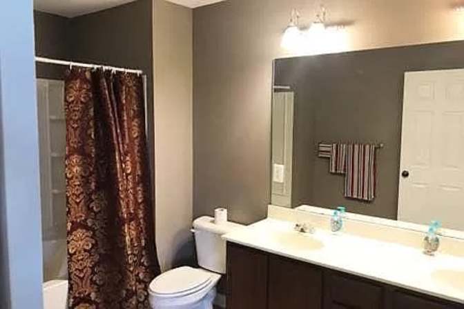 Alcove Rooms's room
