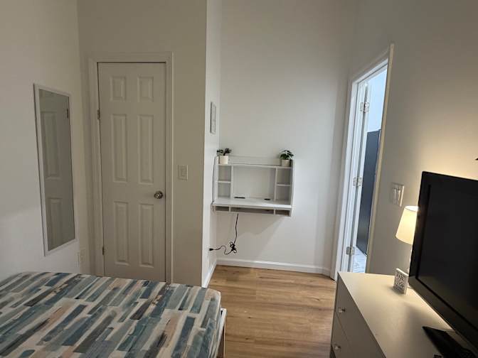 Yolaine's room