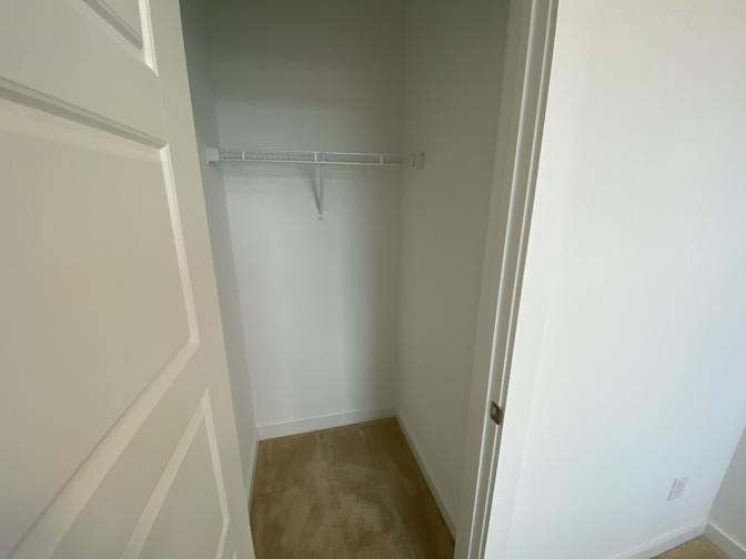 Alcove Rooms's room