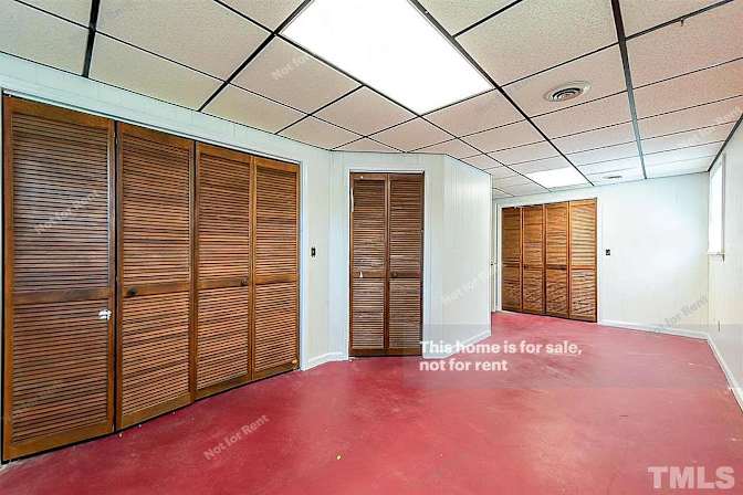 Alcove Rooms's room