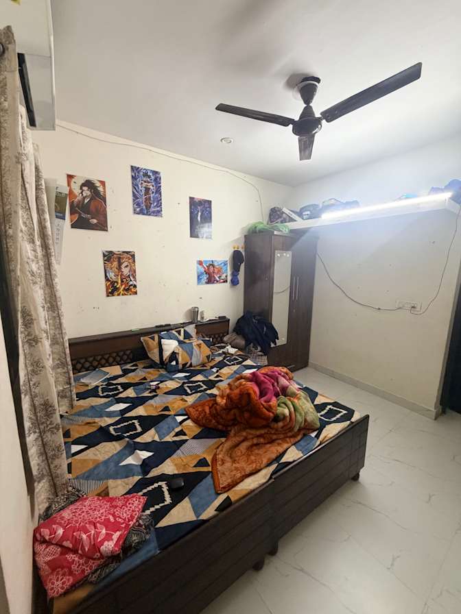 Agam Manan's room