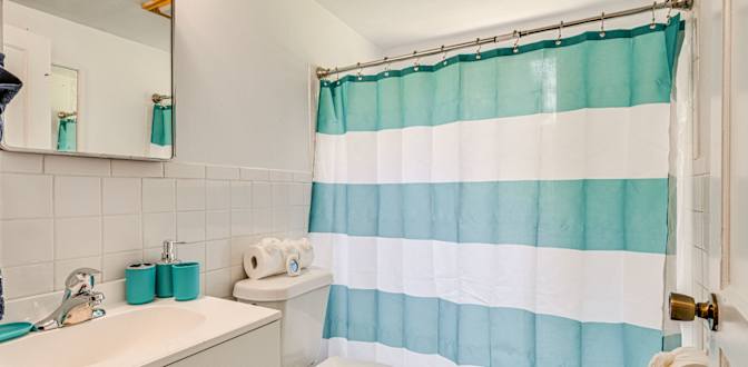Alcove Rooms's room