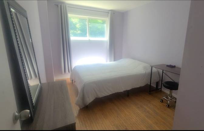 D's room