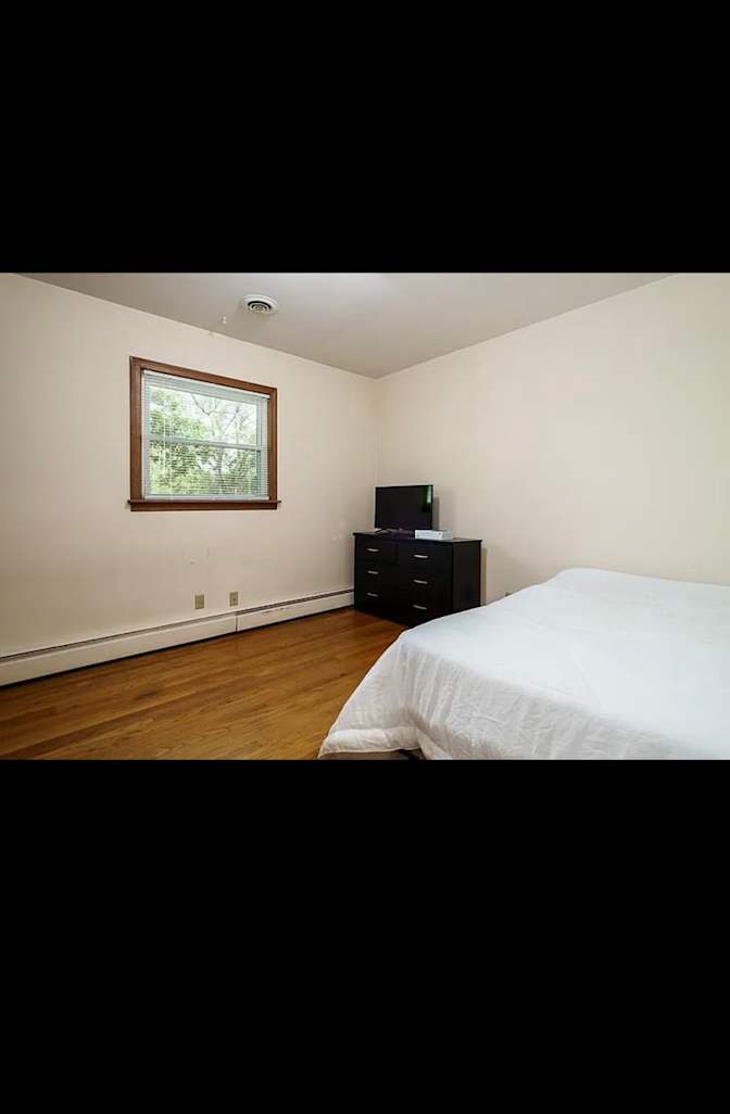 Marisol's room