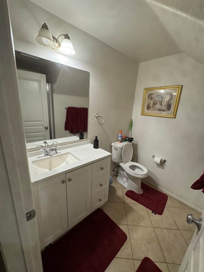 Itzabel28's room