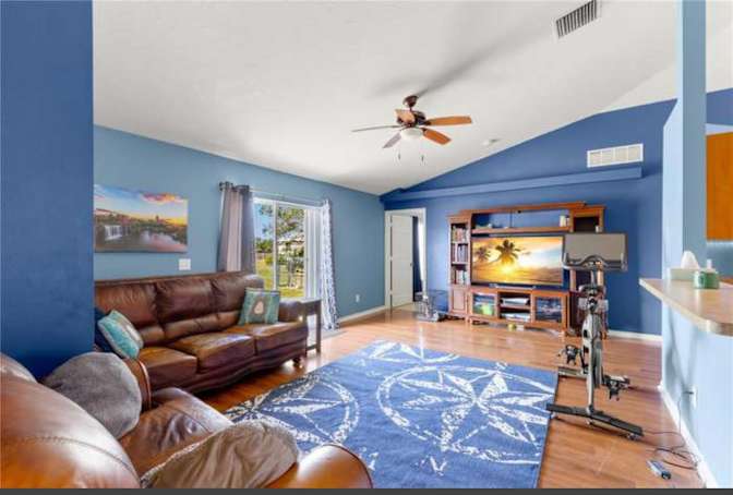 Ridechelle's room