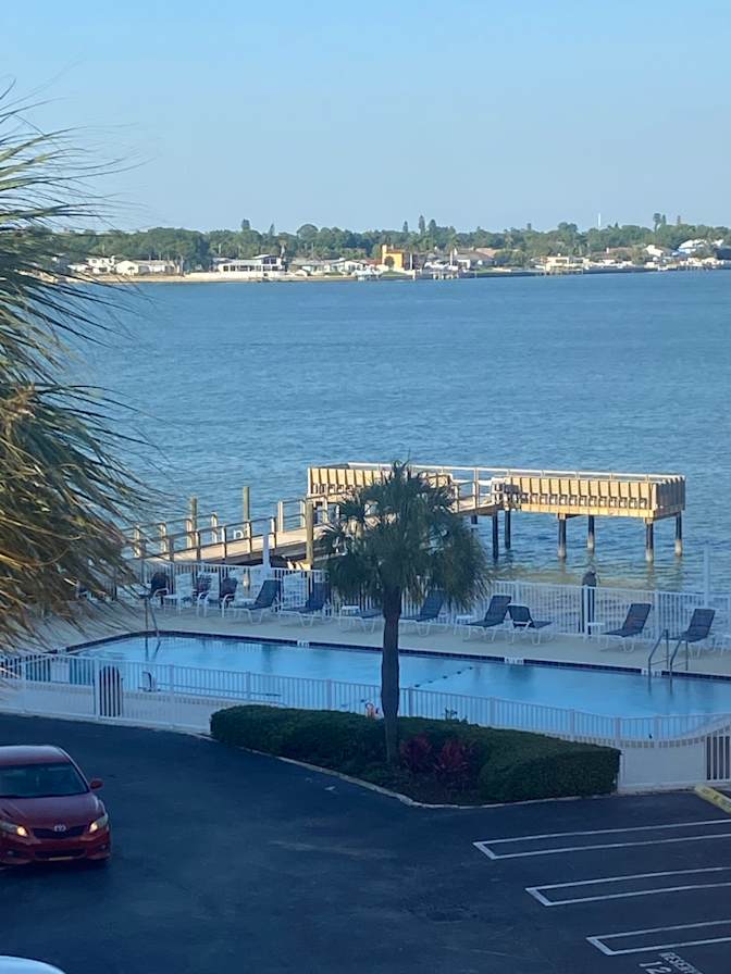 Waterfront View's room