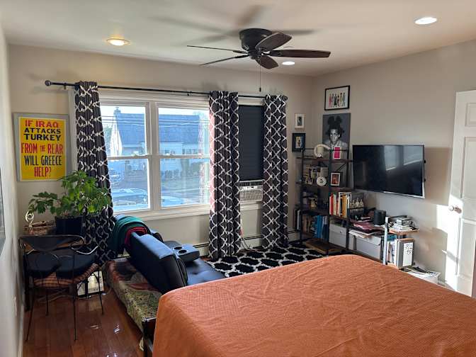 Vernon's room